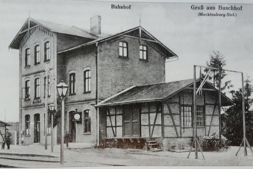 Romantisches Studio Am Waldesrand Mit Gartensauna Schwarz Exterior foto